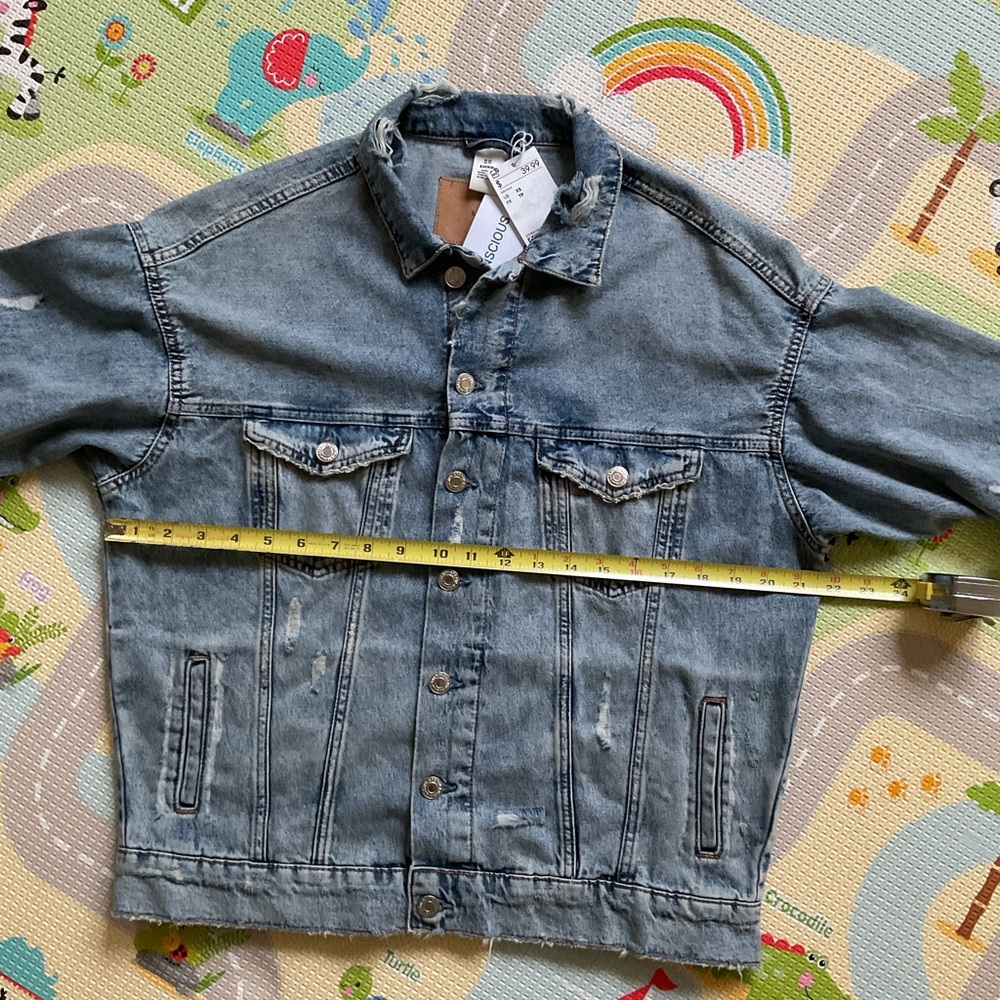 &Denim H&M Jean Jacket Oversized distressed Women’s XS. NWT